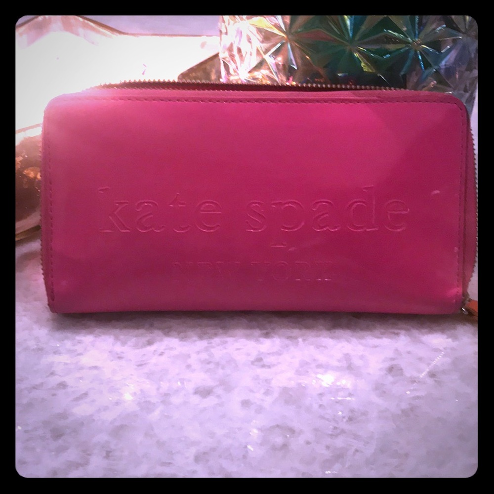 Kate Spade New York patent leather wallet